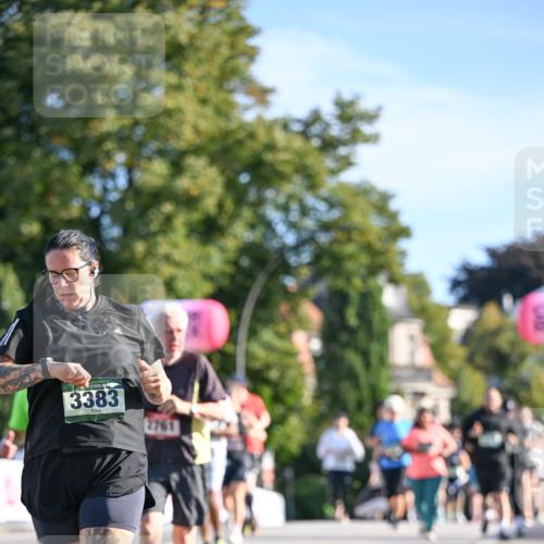 07.09.2025 - BARMER Alsterlauf Dr. Thomas Lammeyer http://msf.ph/oto/8715219 07.09.2025 09:50:07 Laufen 3383, 2761 meine-sportfotos.de
