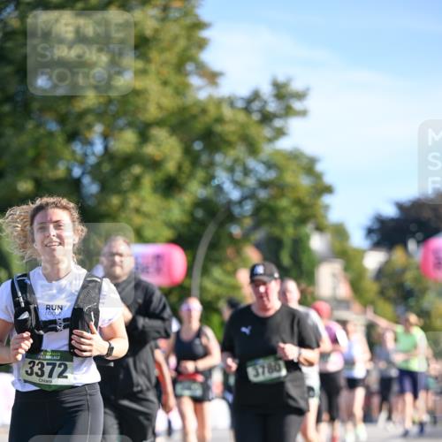 07.09.2025 - BARMER Alsterlauf Dr. Thomas Lammeyer http://msf.ph/oto/8715270 07.09.2025 09:50:16 Laufen 3372, 3780 meine-sportfotos.de