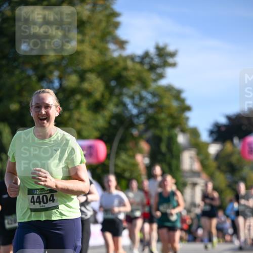 07.09.2025 - BARMER Alsterlauf Dr. Thomas Lammeyer http://msf.ph/oto/8715316 07.09.2025 09:50:25 Laufen 120, 36, 4404 meine-sportfotos.de