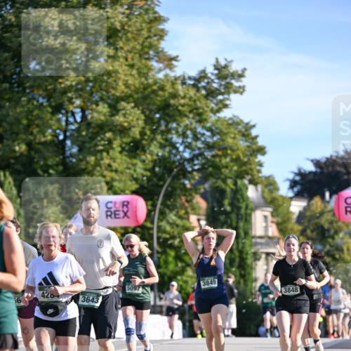 07.09.2025 - BARMER Alsterlauf Dr. Thomas Lammeyer http://msf.ph/oto/8715334 07.09.2025 09:50:30 Laufen 56, 428, 3643, 5097, 3849, 3848, 54 meine-sportfotos.de