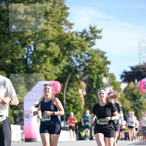 07.09.2025 - BARMER Alsterlauf Dr. Thomas Lammeyer http://msf.ph/oto/8715349 07.09.2025 09:50:33 Laufen 3849, 3848 meine-sportfotos.de