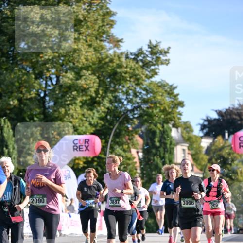07.09.2025 - BARMER Alsterlauf Dr. Thomas Lammeyer http://msf.ph/oto/8715467 07.09.2025 09:50:54 Laufen 2090, 3887, 3866, 2099, 554 meine-sportfotos.de