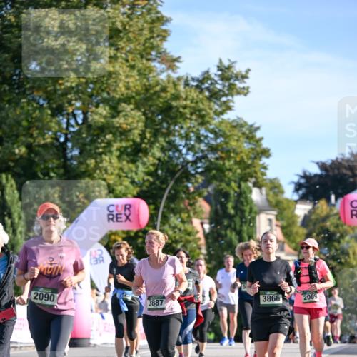 07.09.2025 - BARMER Alsterlauf Dr. Thomas Lammeyer http://msf.ph/oto/8715469 07.09.2025 09:50:54 Laufen 2090, 3866, 2099, 3887, 554 meine-sportfotos.de