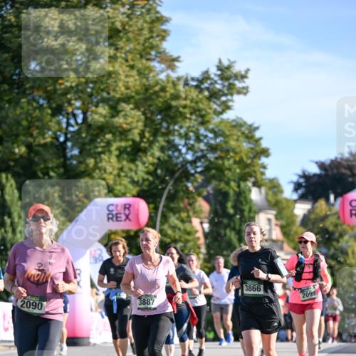 07.09.2025 - BARMER Alsterlauf Dr. Thomas Lammeyer http://msf.ph/oto/8715471 07.09.2025 09:50:54 Laufen 3887, 2090, 3866, 2099, 54 meine-sportfotos.de