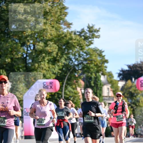 07.09.2025 - BARMER Alsterlauf Dr. Thomas Lammeyer http://msf.ph/oto/8715474 07.09.2025 09:50:55 Laufen 90, 3887, 3248, 3866, 2099, 55 meine-sportfotos.de