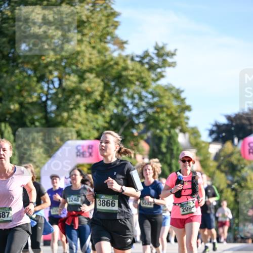 07.09.2025 - BARMER Alsterlauf Dr. Thomas Lammeyer http://msf.ph/oto/8715484 07.09.2025 09:50:56 Laufen 387, 3248, 3866, 5503, 2099 meine-sportfotos.de