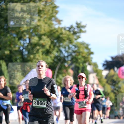 07.09.2025 - BARMER Alsterlauf Dr. Thomas Lammeyer http://msf.ph/oto/8715486 07.09.2025 09:50:57 Laufen 3866, 2099 meine-sportfotos.de