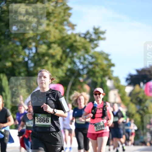 07.09.2025 - BARMER Alsterlauf Dr. Thomas Lammeyer http://msf.ph/oto/8715487 07.09.2025 09:50:57 Laufen 136, 3866, 2099 meine-sportfotos.de