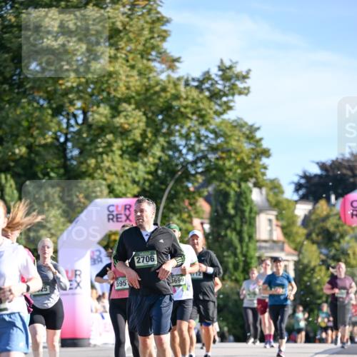 07.09.2025 - BARMER Alsterlauf Dr. Thomas Lammeyer http://msf.ph/oto/8715514 07.09.2025 09:51:02 Laufen 595, 2706, 3699, 54 meine-sportfotos.de