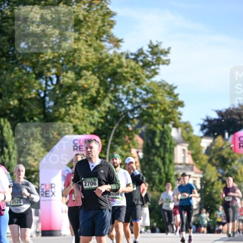 07.09.2025 - BARMER Alsterlauf Dr. Thomas Lammeyer http://msf.ph/oto/8715516 07.09.2025 09:51:02 Laufen 2525, 2706, 8699, 54 meine-sportfotos.de