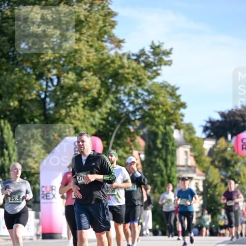 07.09.2025 - BARMER Alsterlauf Dr. Thomas Lammeyer http://msf.ph/oto/8715517 07.09.2025 09:51:02 Laufen 2525, 27, 699 meine-sportfotos.de