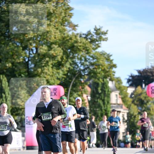 07.09.2025 - BARMER Alsterlauf Dr. Thomas Lammeyer http://msf.ph/oto/8715519 07.09.2025 09:51:03 Laufen 2525, 2706, 3699 meine-sportfotos.de