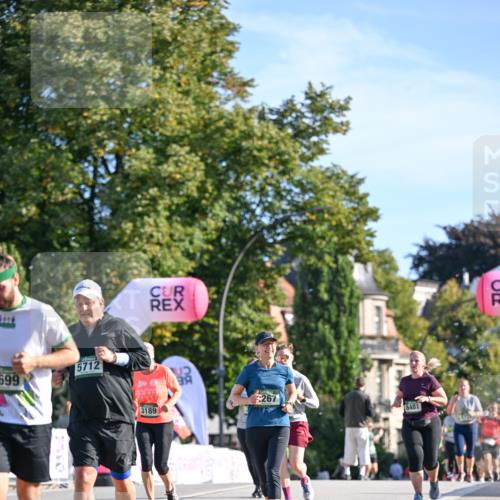 07.09.2025 - BARMER Alsterlauf Dr. Thomas Lammeyer http://msf.ph/oto/8715532 07.09.2025 09:51:06 Laufen 699, 5712, 3189, 25, 267, 8481, 54 meine-sportfotos.de