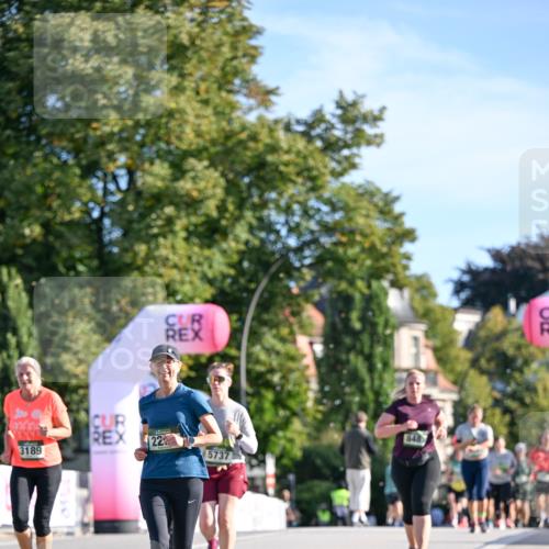 07.09.2025 - BARMER Alsterlauf Dr. Thomas Lammeyer http://msf.ph/oto/8715542 07.09.2025 09:51:07 Laufen 226, 3189, 5737, 848, 54 meine-sportfotos.de