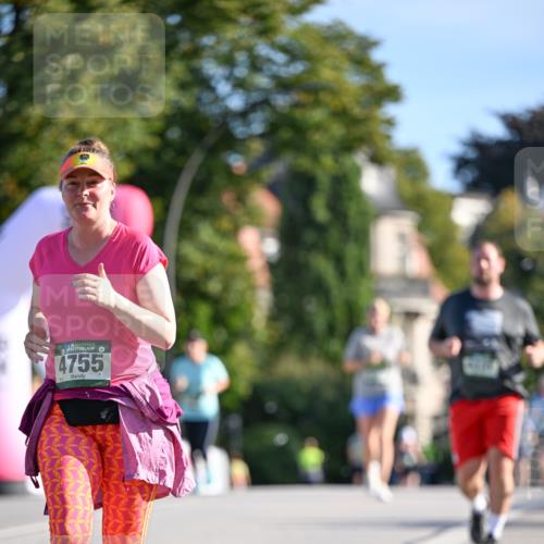 07.09.2025 - BARMER Alsterlauf Dr. Thomas Lammeyer http://msf.ph/oto/8715704 07.09.2025 09:51:44 Laufen 4755 meine-sportfotos.de