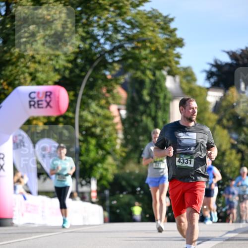 07.09.2025 - BARMER Alsterlauf Dr. Thomas Lammeyer http://msf.ph/oto/8715713 07.09.2025 09:51:46 Laufen 4331 meine-sportfotos.de