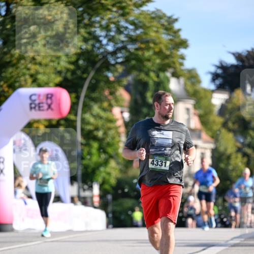 07.09.2025 - BARMER Alsterlauf Dr. Thomas Lammeyer http://msf.ph/oto/8715719 07.09.2025 09:51:46 Laufen 4331 meine-sportfotos.de