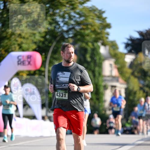 07.09.2025 - BARMER Alsterlauf Dr. Thomas Lammeyer http://msf.ph/oto/8715723 07.09.2025 09:51:47 Laufen 4331 meine-sportfotos.de