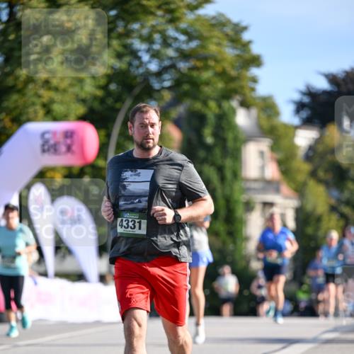 07.09.2025 - BARMER Alsterlauf Dr. Thomas Lammeyer http://msf.ph/oto/8715724 07.09.2025 09:51:48 Laufen 4331 meine-sportfotos.de