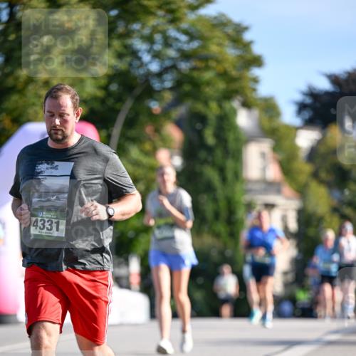 07.09.2025 - BARMER Alsterlauf Dr. Thomas Lammeyer http://msf.ph/oto/8715730 07.09.2025 09:51:48 Laufen 4331 meine-sportfotos.de