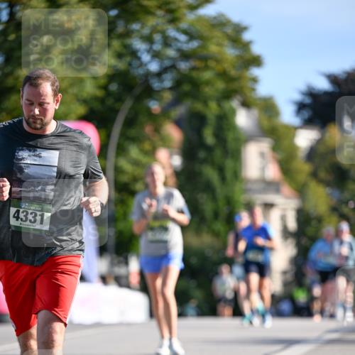 07.09.2025 - BARMER Alsterlauf Dr. Thomas Lammeyer http://msf.ph/oto/8715732 07.09.2025 09:51:49 Laufen 136, 4331 meine-sportfotos.de