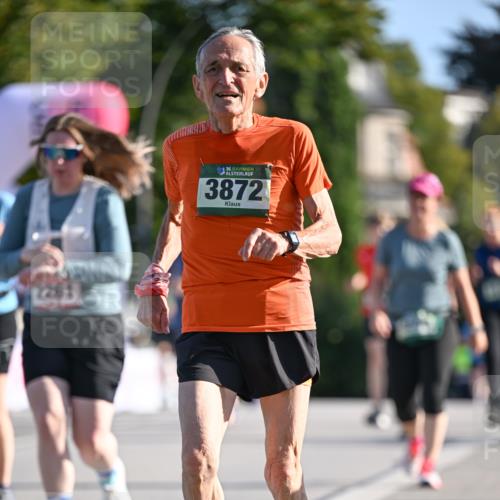 07.09.2025 - BARMER Alsterlauf Dr. Thomas Lammeyer http://msf.ph/oto/8715775 07.09.2025 09:52:00 Laufen 2261, 36, 3872 meine-sportfotos.de