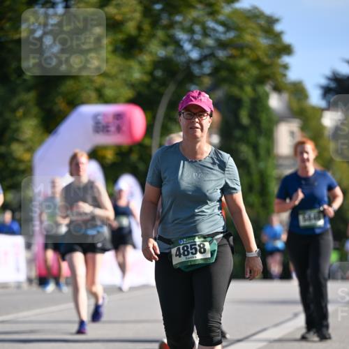 07.09.2025 - BARMER Alsterlauf Dr. Thomas Lammeyer http://msf.ph/oto/8715793 07.09.2025 09:52:06 Laufen 4858 meine-sportfotos.de
