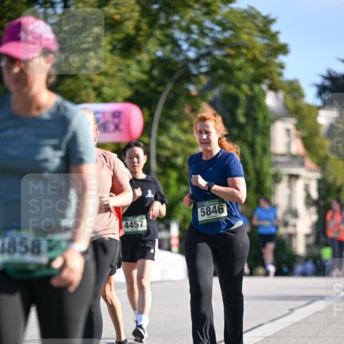 07.09.2025 - BARMER Alsterlauf Dr. Thomas Lammeyer http://msf.ph/oto/8715804 07.09.2025 09:52:07 Laufen 1858, 4457, 5846 meine-sportfotos.de