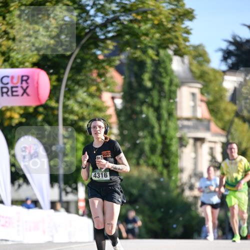 07.09.2025 - BARMER Alsterlauf Dr. Thomas Lammeyer http://msf.ph/oto/8715849 07.09.2025 09:52:25 Laufen 4316 meine-sportfotos.de