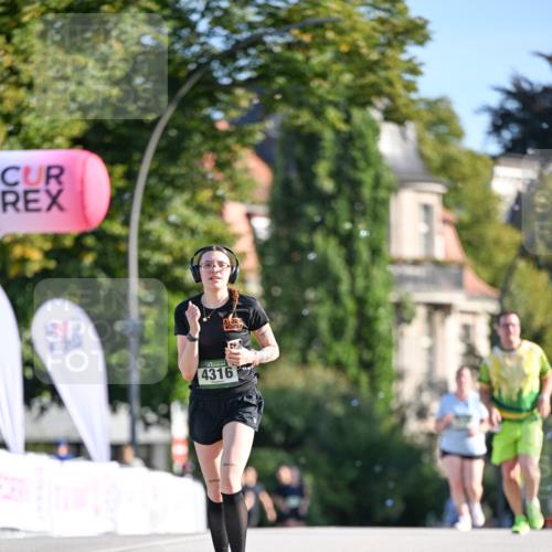 07.09.2025 - BARMER Alsterlauf Dr. Thomas Lammeyer http://msf.ph/oto/8715850 07.09.2025 09:52:25 Laufen 912, 4316 meine-sportfotos.de