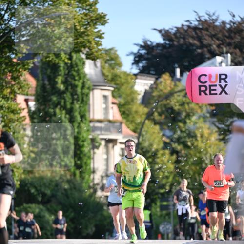 07.09.2025 - BARMER Alsterlauf Dr. Thomas Lammeyer http://msf.ph/oto/8715852 07.09.2025 09:52:26 Laufen 213, 2342 meine-sportfotos.de