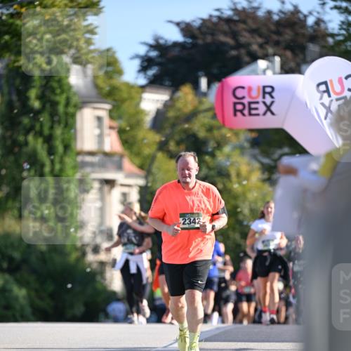 07.09.2025 - BARMER Alsterlauf Dr. Thomas Lammeyer http://msf.ph/oto/8715869 07.09.2025 09:52:33 Laufen 2342 meine-sportfotos.de