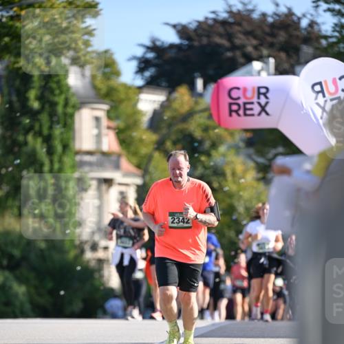 07.09.2025 - BARMER Alsterlauf Dr. Thomas Lammeyer http://msf.ph/oto/8715870 07.09.2025 09:52:33 Laufen 2342 meine-sportfotos.de