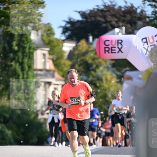 07.09.2025 - BARMER Alsterlauf Dr. Thomas Lammeyer http://msf.ph/oto/8715872 07.09.2025 09:52:33 Laufen 234 meine-sportfotos.de