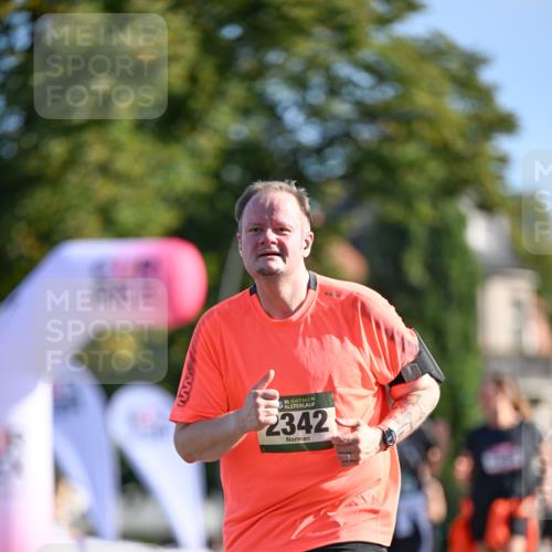 07.09.2025 - BARMER Alsterlauf Dr. Thomas Lammeyer http://msf.ph/oto/8715881 07.09.2025 09:52:39 Laufen 36, 2342 meine-sportfotos.de