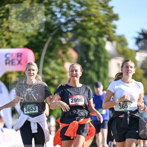 07.09.2025 - BARMER Alsterlauf Dr. Thomas Lammeyer http://msf.ph/oto/8715892 07.09.2025 09:52:44 Laufen 3653, 2996, 3652 meine-sportfotos.de