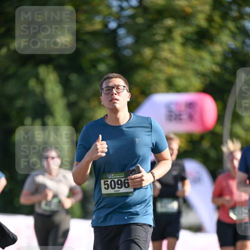 07.09.2025 - BARMER Alsterlauf Dr. Thomas Lammeyer http://msf.ph/oto/8715917 07.09.2025 09:52:53 Laufen 36, 5096 meine-sportfotos.de