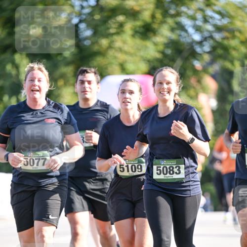 07.09.2025 - BARMER Alsterlauf Dr. Thomas Lammeyer http://msf.ph/oto/8715934 07.09.2025 09:52:58 Laufen 6, 5077, 36, 5109, 5083 meine-sportfotos.de