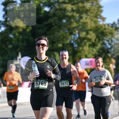 07.09.2025 - BARMER Alsterlauf Dr. Thomas Lammeyer http://msf.ph/oto/8715957 07.09.2025 09:53:05 Laufen 5765, 2972, 2976 meine-sportfotos.de