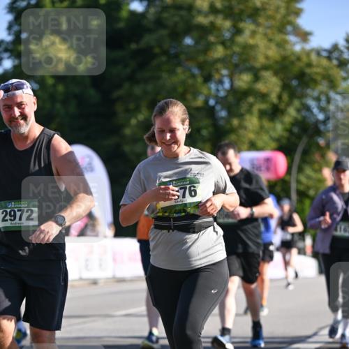 07.09.2025 - BARMER Alsterlauf Dr. Thomas Lammeyer http://msf.ph/oto/8715962 07.09.2025 09:53:06 Laufen 6, 2972, 36, 76 meine-sportfotos.de