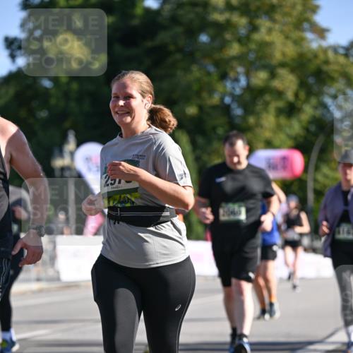 07.09.2025 - BARMER Alsterlauf Dr. Thomas Lammeyer http://msf.ph/oto/8715965 07.09.2025 09:53:06 Laufen 251 meine-sportfotos.de