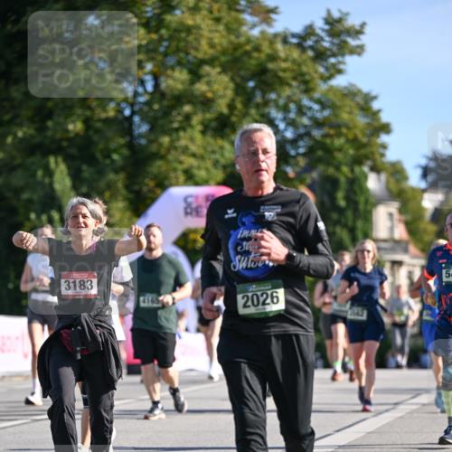 07.09.2025 - BARMER Alsterlauf Dr. Thomas Lammeyer http://msf.ph/oto/8715987 07.09.2025 09:53:27 Laufen 3183, 4165, 2026, 54 meine-sportfotos.de