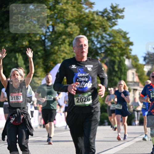 07.09.2025 - BARMER Alsterlauf Dr. Thomas Lammeyer http://msf.ph/oto/8715989 07.09.2025 09:53:27 Laufen 3183, 4165, 2026, 54 meine-sportfotos.de