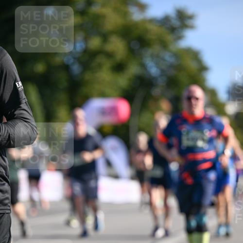 07.09.2025 - BARMER Alsterlauf Dr. Thomas Lammeyer http://msf.ph/oto/8716001 07.09.2025 09:53:29 Laufen  meine-sportfotos.de