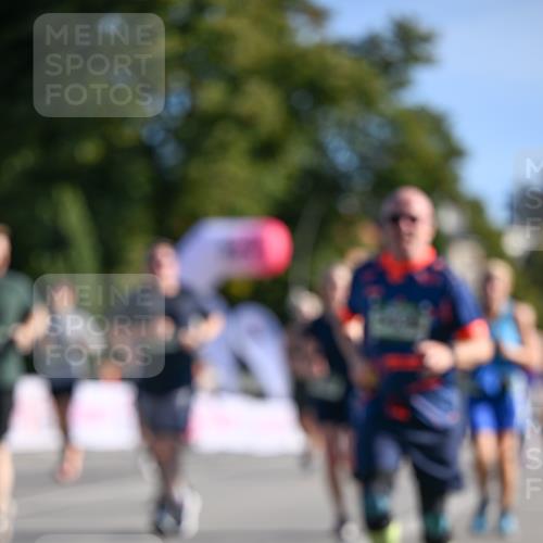 07.09.2025 - BARMER Alsterlauf Dr. Thomas Lammeyer http://msf.ph/oto/8716003 07.09.2025 09:53:30 Laufen  meine-sportfotos.de