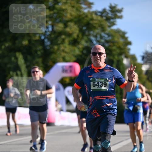 07.09.2025 - BARMER Alsterlauf Dr. Thomas Lammeyer http://msf.ph/oto/8716005 07.09.2025 09:53:30 Laufen 36, 5439 meine-sportfotos.de