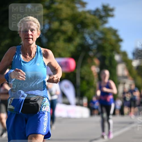 07.09.2025 - BARMER Alsterlauf Dr. Thomas Lammeyer http://msf.ph/oto/8716031 07.09.2025 09:53:34 Laufen 3 meine-sportfotos.de