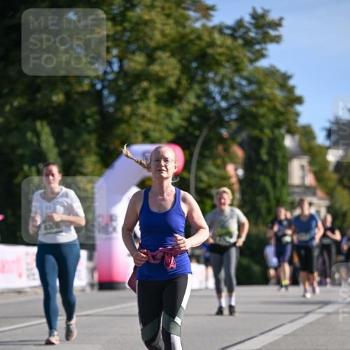 07.09.2025 - BARMER Alsterlauf Dr. Thomas Lammeyer http://msf.ph/oto/8716046 07.09.2025 09:53:37 Laufen 8300 meine-sportfotos.de
