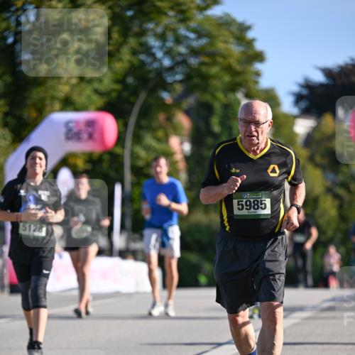 07.09.2025 - BARMER Alsterlauf Dr. Thomas Lammeyer http://msf.ph/oto/8716254 07.09.2025 09:54:21 Laufen 5128, 36, 5985 meine-sportfotos.de