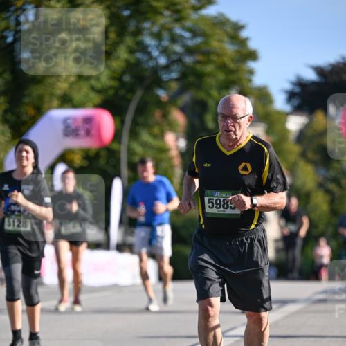 07.09.2025 - BARMER Alsterlauf Dr. Thomas Lammeyer http://msf.ph/oto/8716256 07.09.2025 09:54:22 Laufen 5128, 5989 meine-sportfotos.de